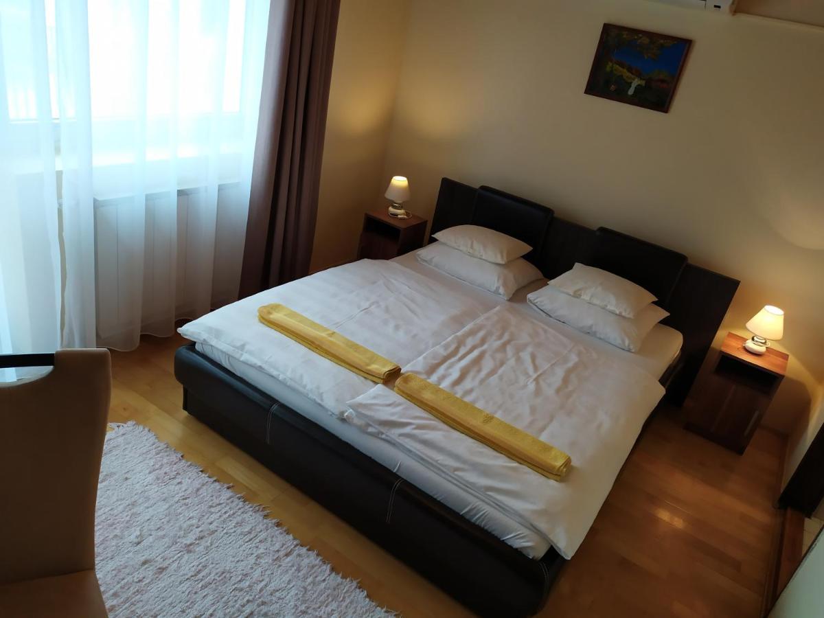 Szilvia Panzio Gyomaendrod Bed and Breakfast Buitenkant foto