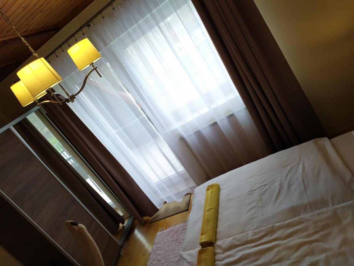 Szilvia Panzio Gyomaendrod Bed and Breakfast Buitenkant foto