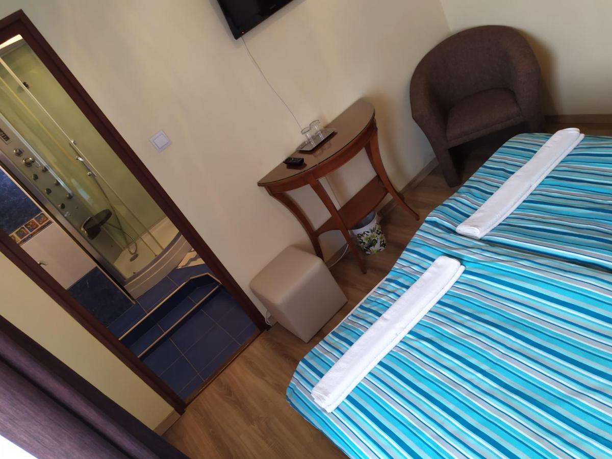 Szilvia Panzio Gyomaendrod Bed and Breakfast Buitenkant foto